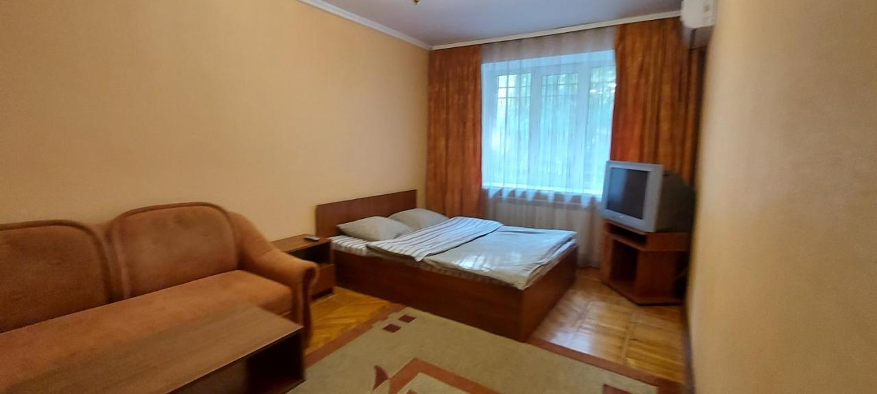 Воздухофлотский Проспект Kyiv Exterior photo